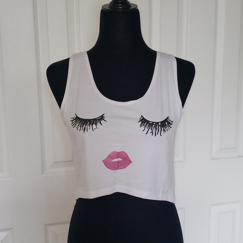 NWOT Eyelash face crop top